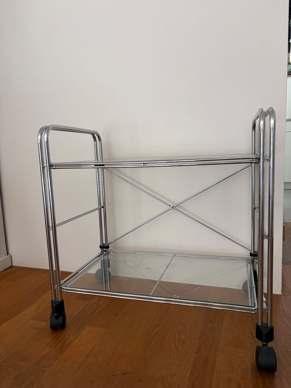 Mobili & Arredamento: Chrom Beistelltisch – Usato da Luzern venduto da THINGS-11 3