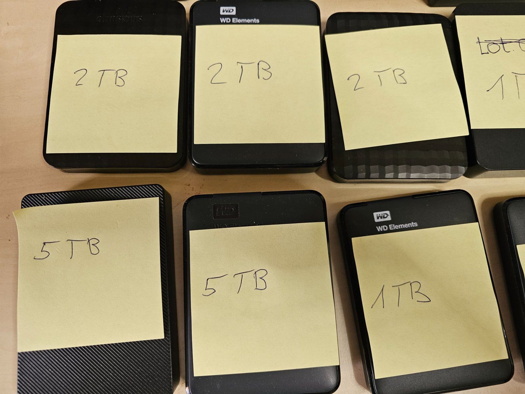 Dischi rigidi: Externe Festplatten HDD – Usato da Burgdorf venduto da weggu.666 1