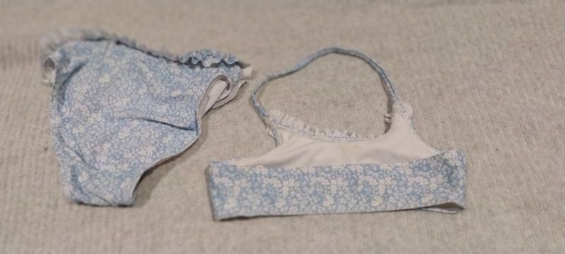 H&M Costumi da bagno & Bikini: Badkleid/Bikini Gr. 110/116 – Usato da Oberhofen AG venduto da iitf2020 1