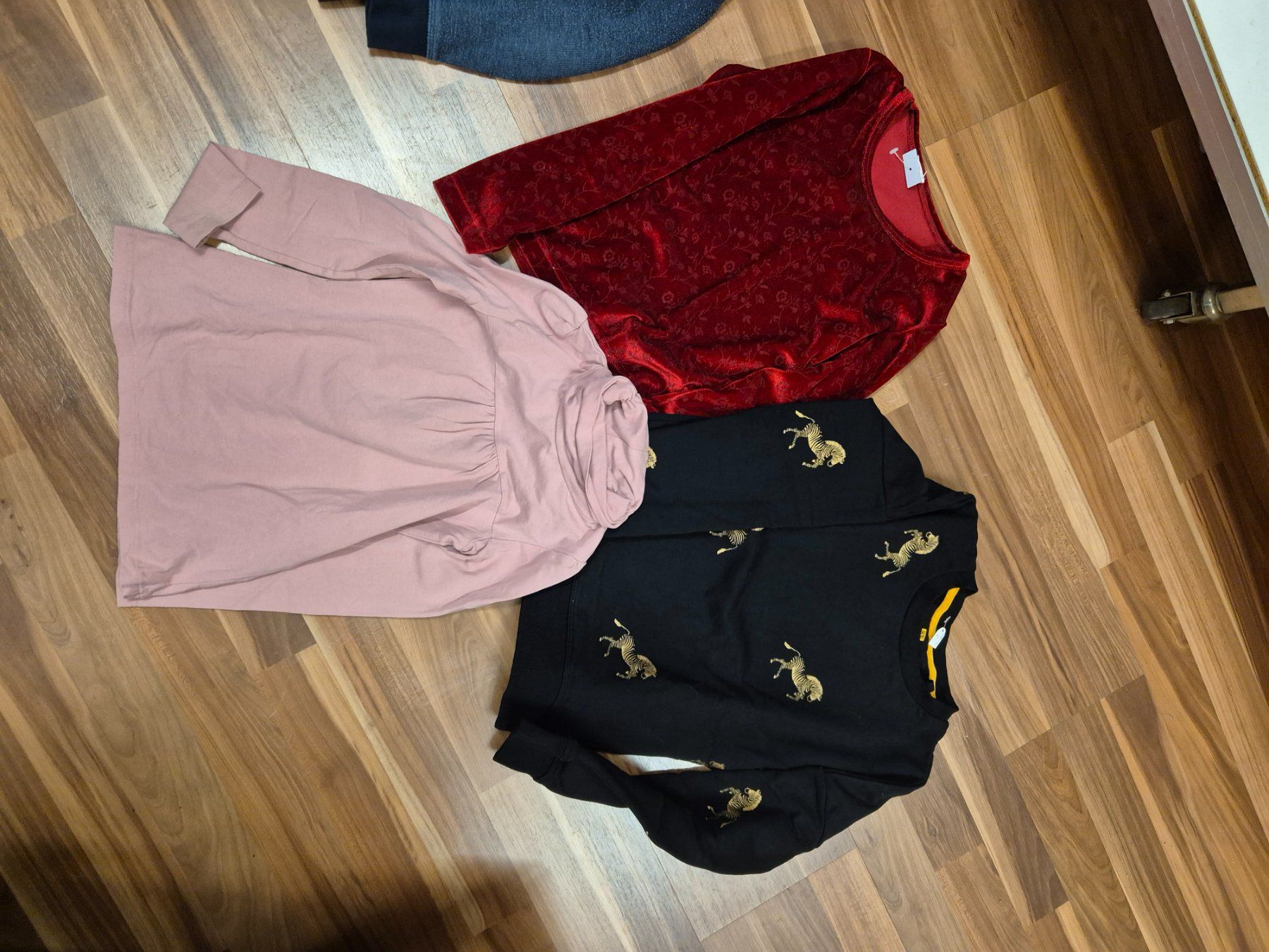 Maglioni & Felpe: 3 Pullover gr 134 nach Wahl B6 – Usato da Schwarzenburg venduto da flamingo1970 1