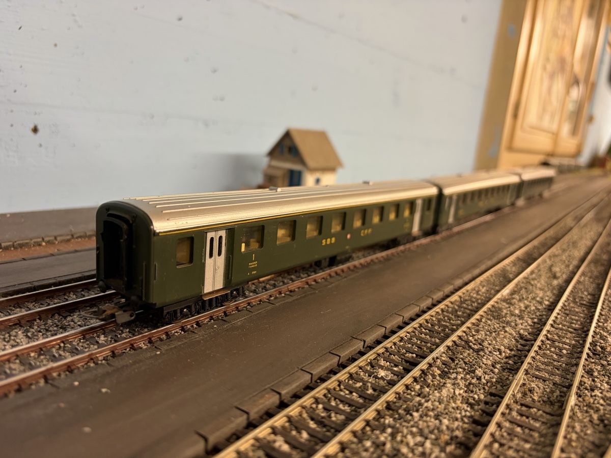 Lima Modelleisenbahnen: 3 voitures SBB CFF FFS, Lima – Gebraucht aus Rochefort von ise_c7lc
