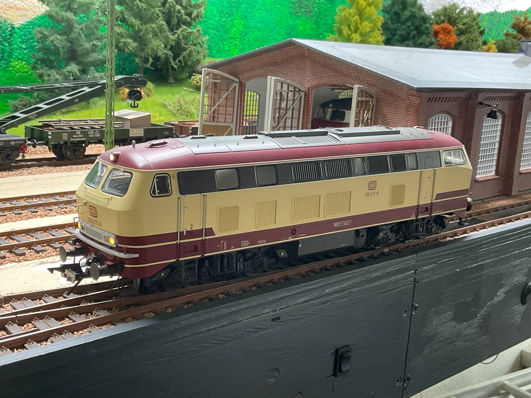 Lenz Trains électriques: Lenz BR 218 rot / beige – Neuf (Voir description) à Hendschiken par ringgi26 1