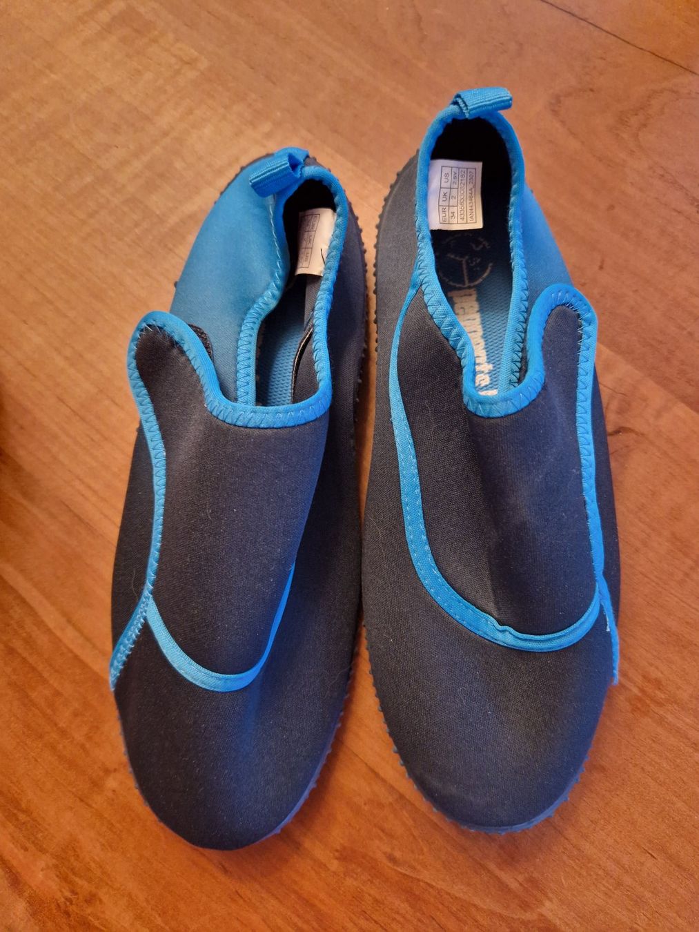 Schuhe für Jungen: Badeschuhe Grösse 34 – Neu (gemäss Beschreibung) aus Giswil von monimaus08