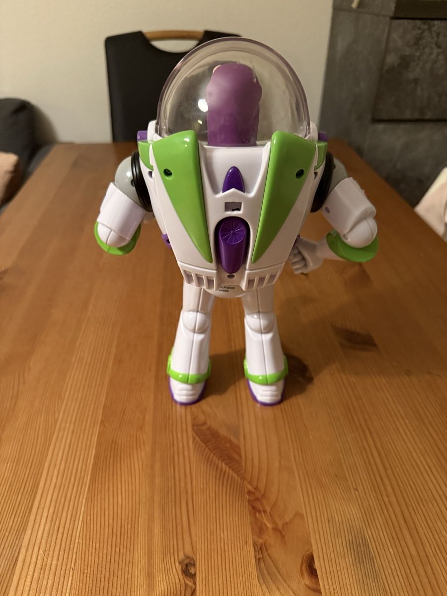 Disney Giocattoli: Disney Pixar Buzz Lightyear – Usato da Ecublens VD venduto da charliecinquillo 1