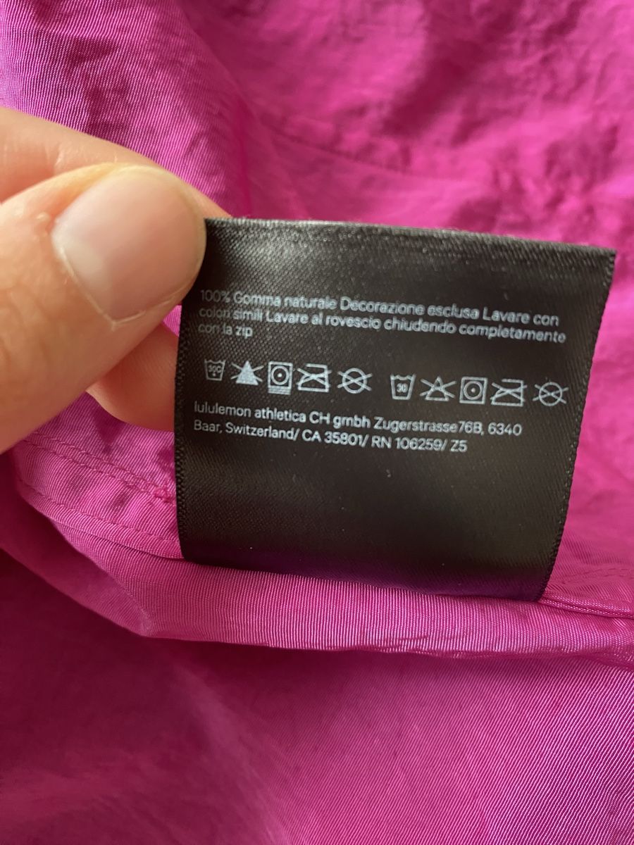Lululemon Giacche: Lululemon rain jacket S/M – Nuovo (secondo la descrizione) da Bonstetten venduto da anv_5xmw 6
