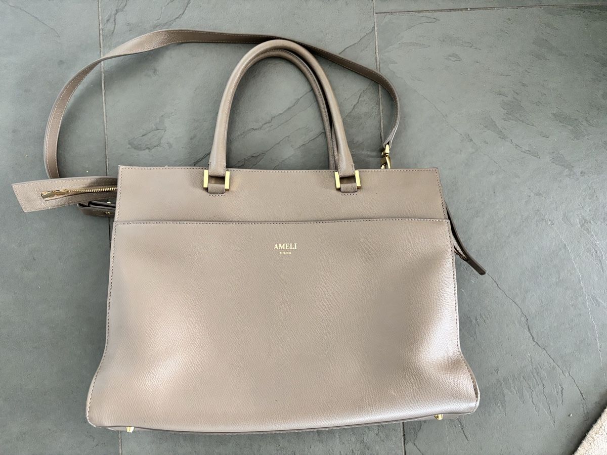 Alemi Borse: Ameli / Alemi Central in greige mit Clutch – Usato da Zollikon venduto da DomisThings