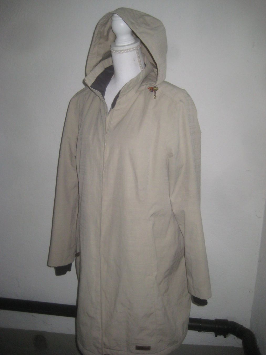 Sherpa Cappotti: DAMEN   MANTEL – Usato da Uster venduto da flocke1 2