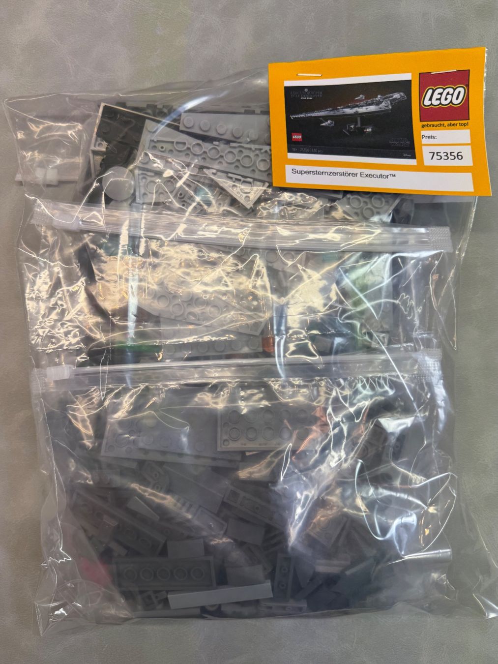 Lego Spielzeuge: LEGO Star Wars Set: 75356 Executor – Gebraucht aus Courtaman von zweiligrafix