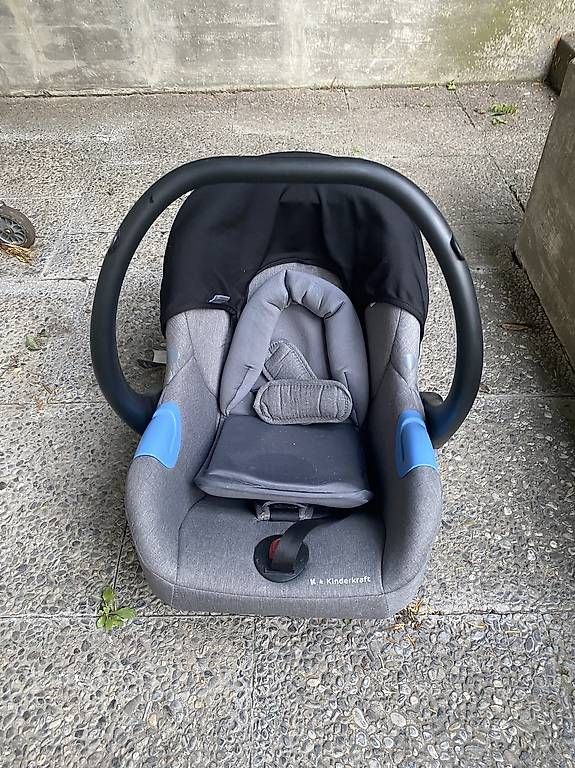 Sièges auto: Kindersitz  – D'occasion à Zürich par ER- 1