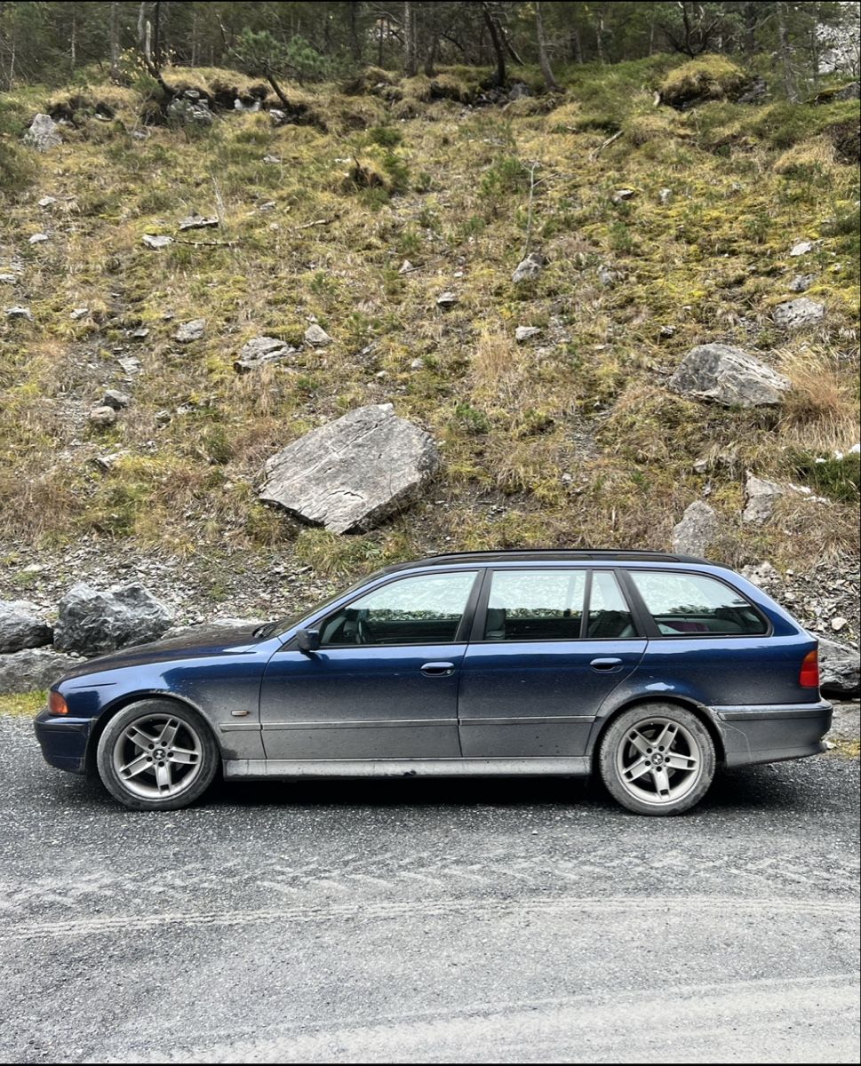BMW Autos: BMW 528i E39 1997 – Defekt aus Basel von Rannakarbid 2