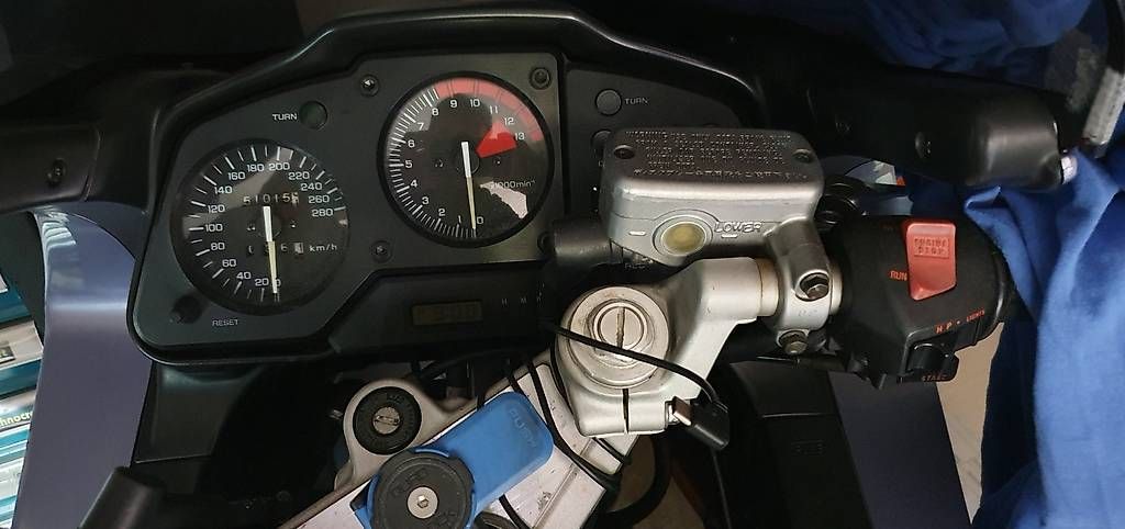 Strasse: HONDA VFR 750F RC36 – Gebraucht aus Bärau von mas.bo 2