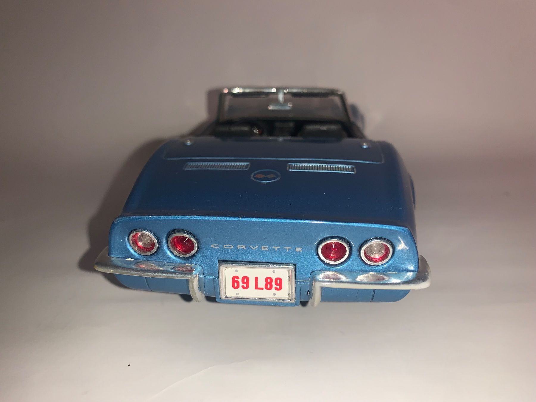 Revell Modellini d'auto: Revell 1992 69 Corvette 1:18 Modellauto Auto – Usato da Bern venduto da ab-einem-Franken 2