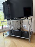 TV-Rack Metall mit Glasplatten silber schwarz gut erhalten