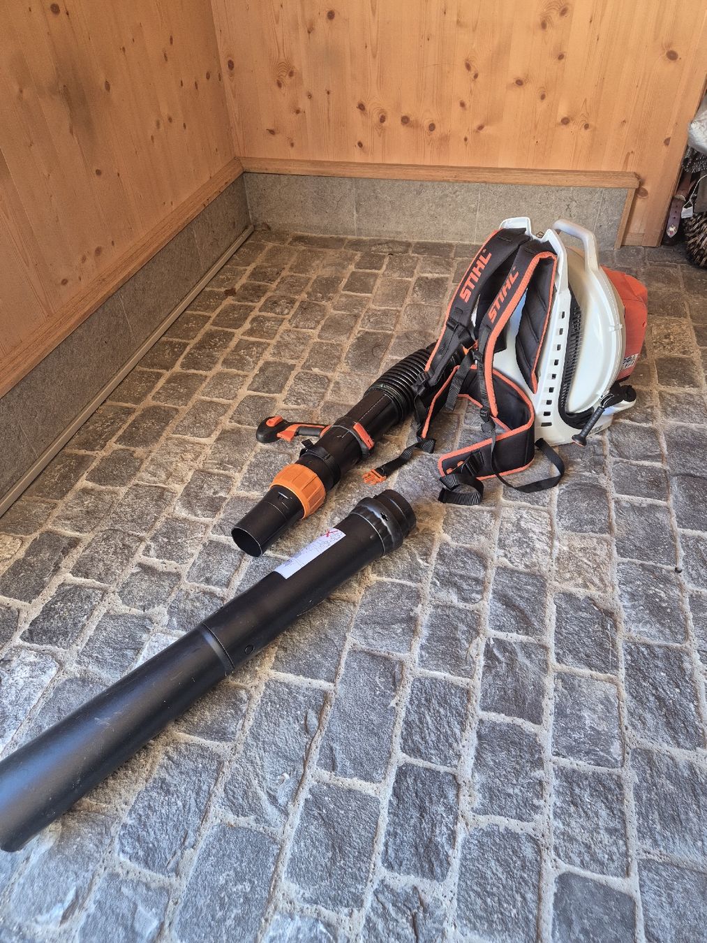 Stihl Soffiatori & Aspiratori per foglie: Stihl BR 800 C Laubbläser – Nuovo (secondo la descrizione) da St. Gallen venduto da ammann83