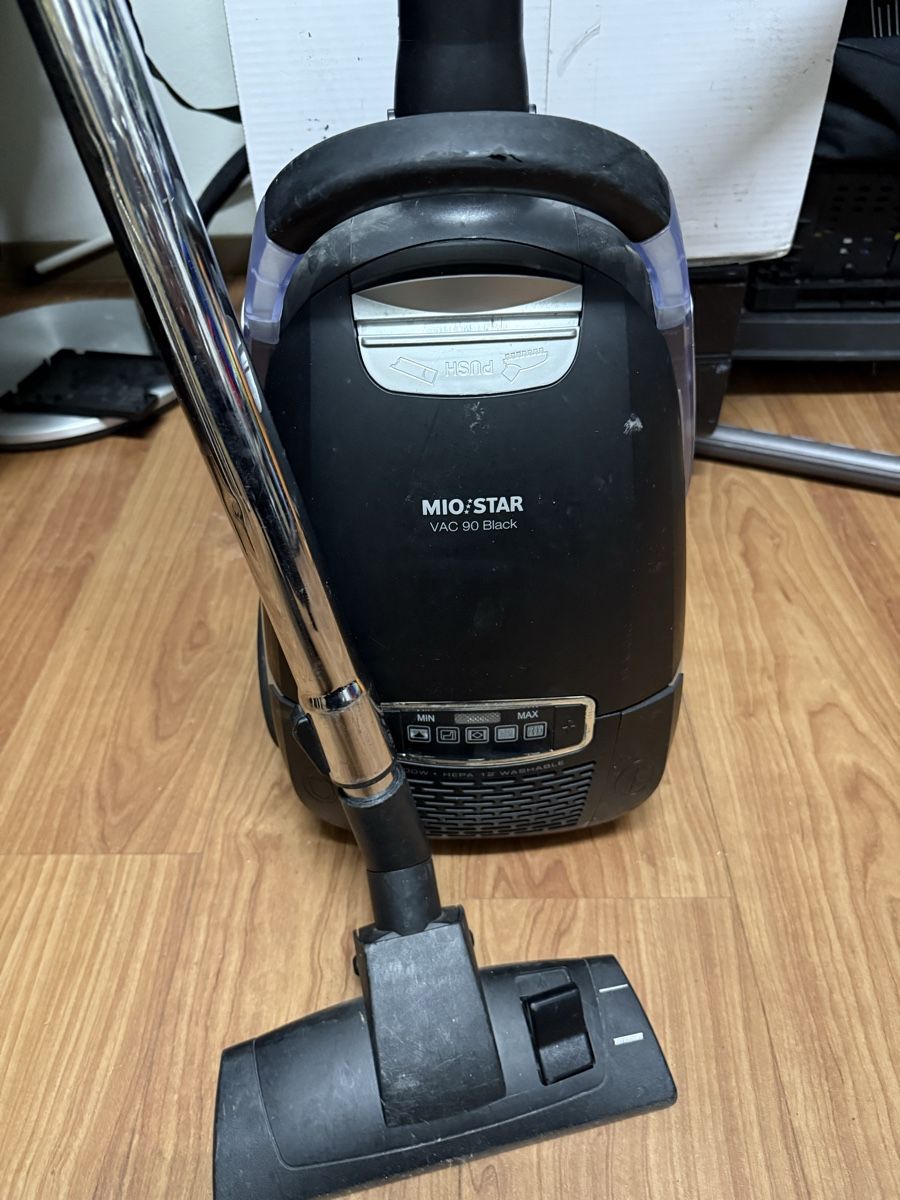 Mio Star Aspirapolveri & Accessori: MIO:STAR VAC 90 Black Staubsauger – Usato da Birsfelden venduto da mah_6yvz 3