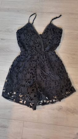 Schwarzer Spitzen Jumpsuit, Grösse S  Perfekt für den Sommer