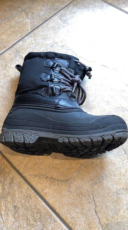 Scarpe da uomo: Scarponcino da neve – Usato da Verscio venduto da nat_928w 1