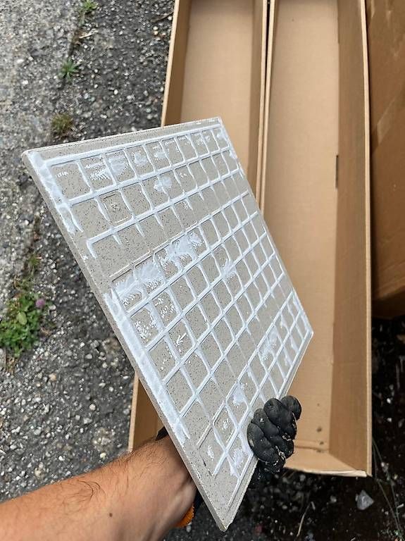 Dipinti: Carreaux en grès 30x30cm – Usato da Zürich venduto da LeoGd 1