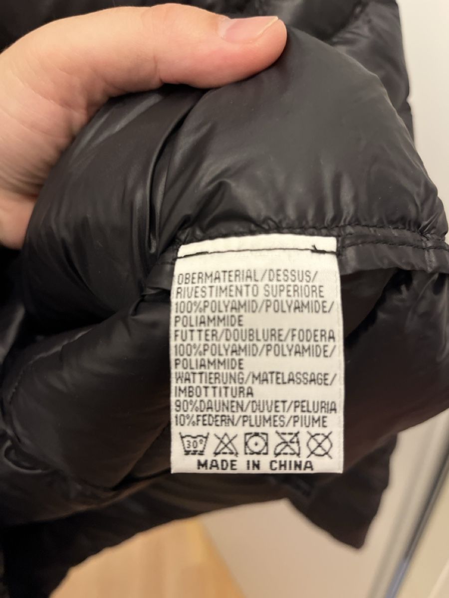 Giacche: Warme Daunenjacke, ideal für den Winter l, Grösse S oder M – Usato da Zürich venduto da msxtnt 2