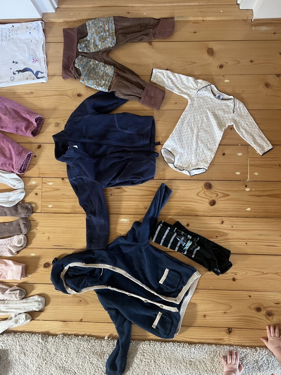 Lotti & Set di vestiti: Kleiderpaket Kleider Grösse 80-90 – Usato da Zeiningen venduto da nlo_2z99 1