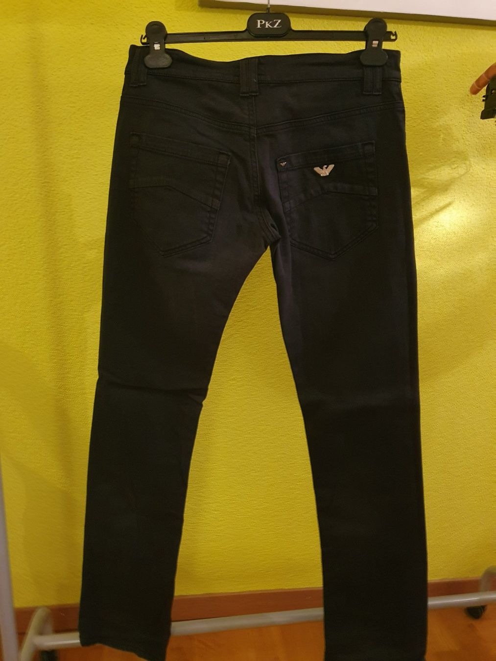 Armani Jeans: Armani Jeans – Usato da Luzern venduto da J.Co 4