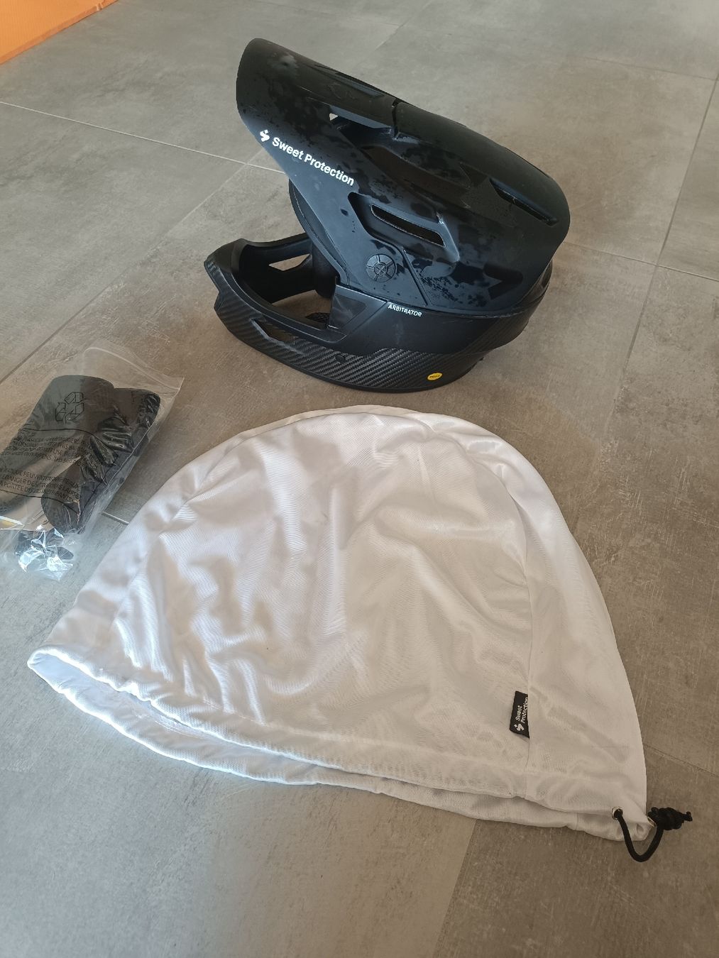 Sweet Protection Caschi: Casco Sweet Protection Arbitrator MIPS nero taglia M – Usato da Dino venduto da bin_2zfr