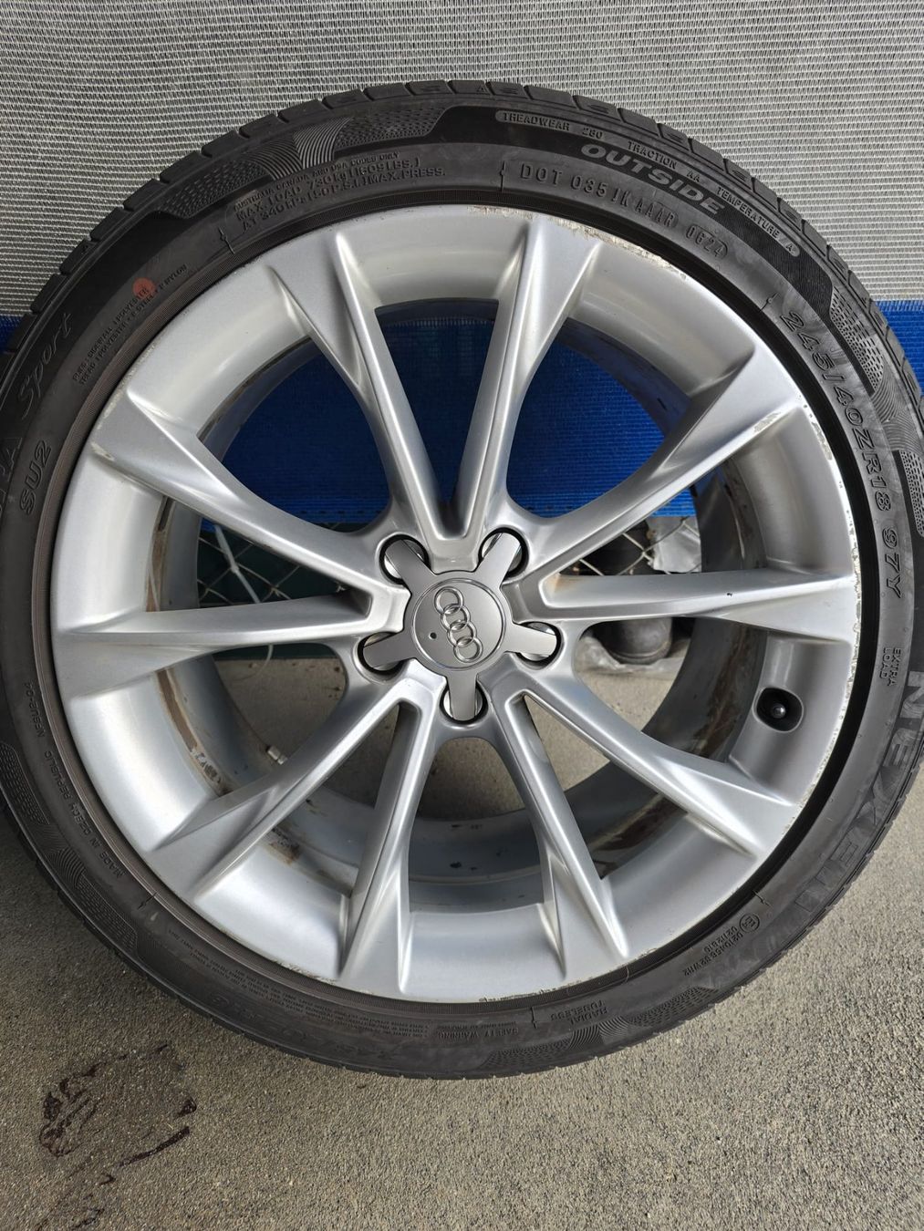 Audi Cerchioni: Felgen original Audi mit sommer pneu18" – Usato da Emmen venduto da tec_8ts2