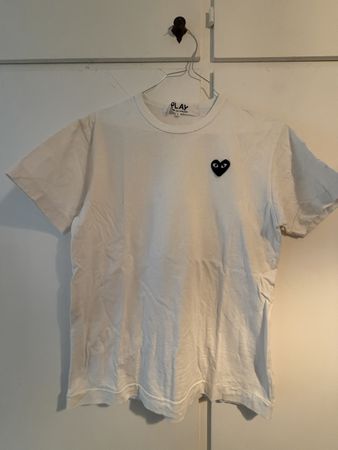 PLAY Comme des Garcons T-Shirt weiss Herz Logo Grösse L