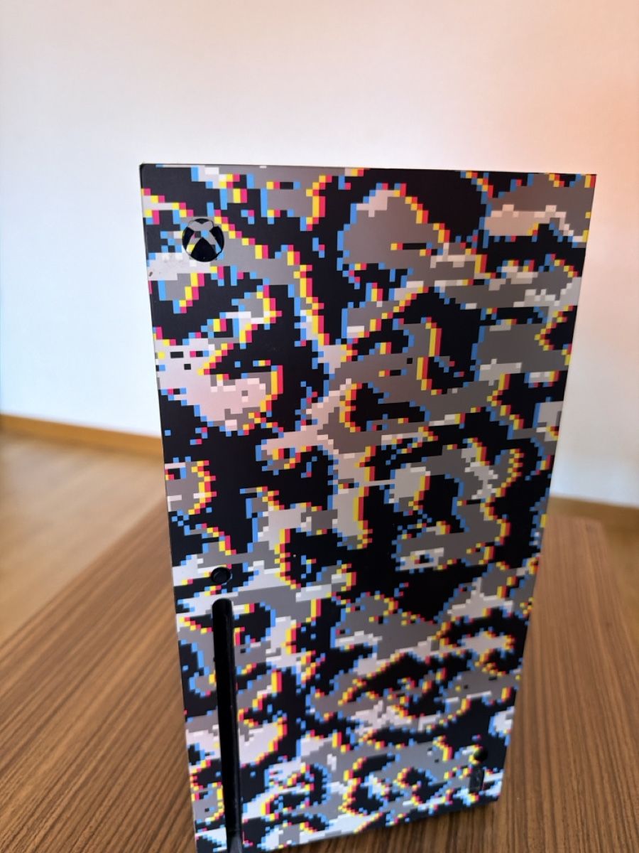 Microsoft Konsolen: Xbox Series X Console Digital Camo Skin wrap sticker – Gebraucht aus Bern von pyl_9ffp