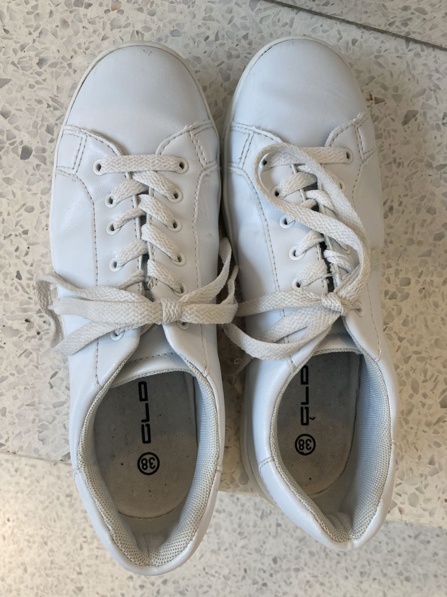 Schuhe für Mädchen: Turnschuhe Gr. 38 – Gebraucht aus Luzern von Aldabema 4