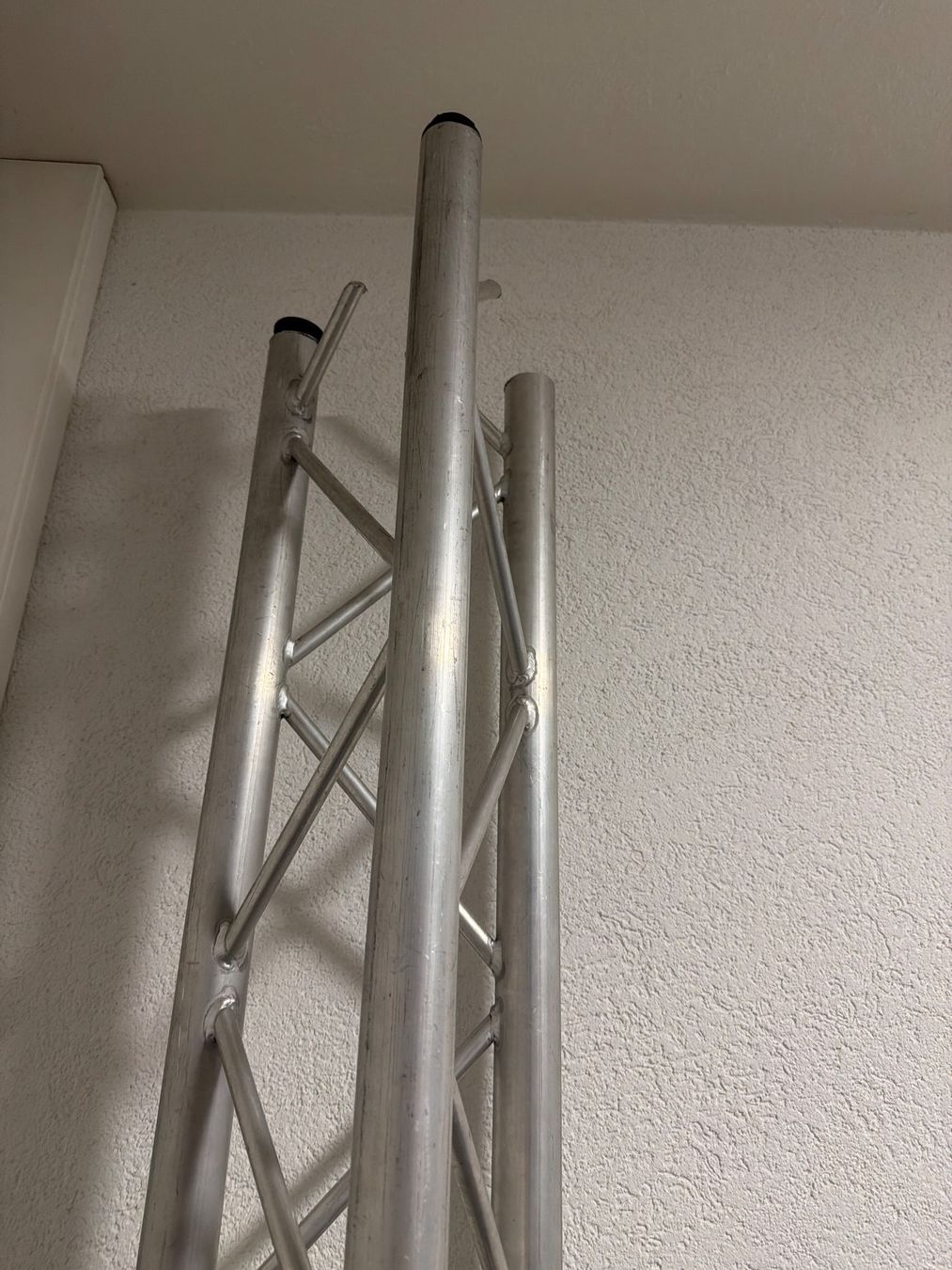 Truss: Alu Traverse ca 2.65 m Dreieckig – Gebraucht aus Gebenstorf von nic_c2zr 1