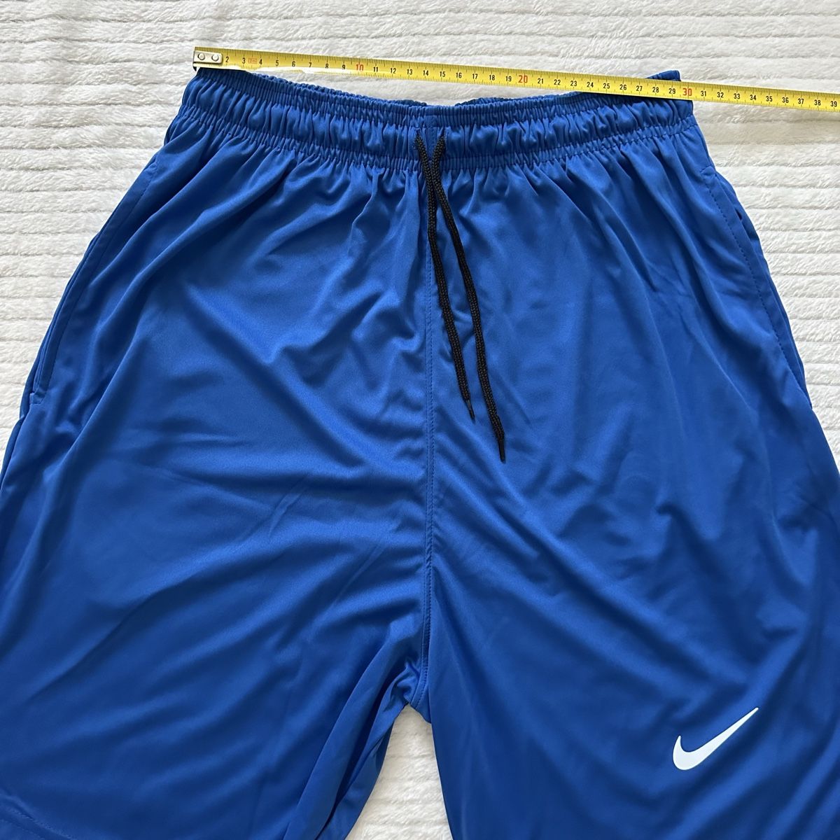 Nike Pantaloni: Nike Dri-Fit Athletic Shorts – Nuovo (secondo la descrizione) da Thalwil venduto da baz_vbc9 1