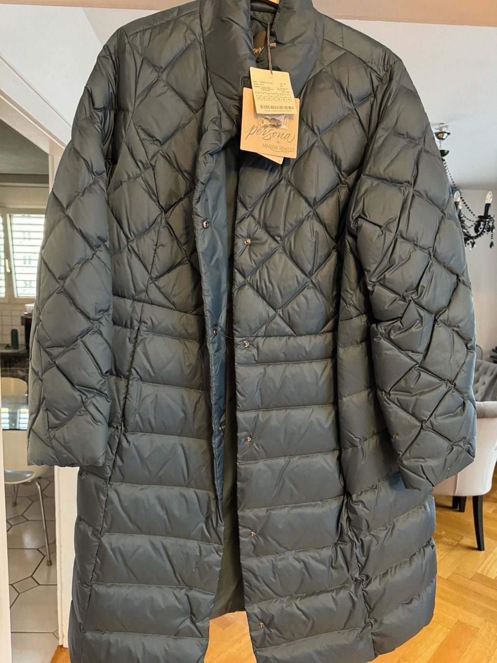 Marina Rinaldi Vestes: Doudoune " Marina Rinaldi ", taille 29 – Neuf avec emballage d'origine à Lausanne par videofun