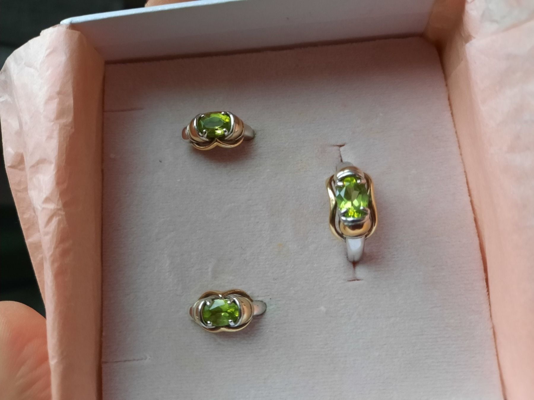 Orecchini pendenti & Orecchini a lobo: Silber Ring mit Peridot – Usato da Winterthur venduto da Natastar