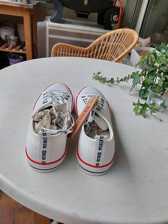 Damenschuhe: Stilvolle neue Sneakers Größe 41 – Gebraucht aus Bern von Huha1 2