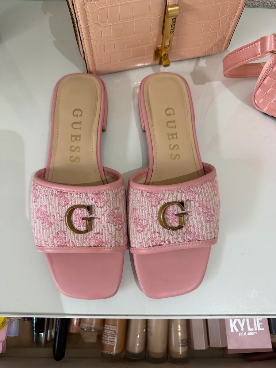Guess Taschen für Damen: 3 Guess Artikel – Neu (gemäss Beschreibung) aus Dietikon von eli_cy5t 2