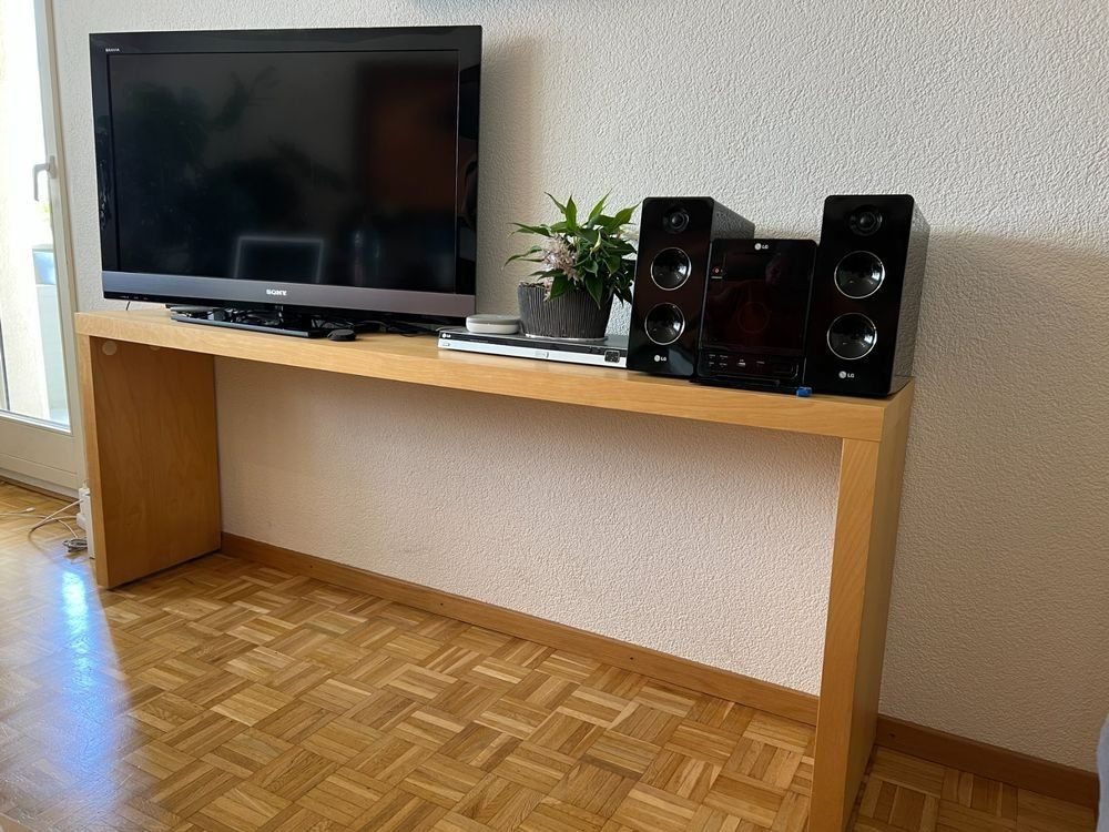 Ikea Tavoli: Ikea Malm Betttisch mit Rollen – Usato da Frauenfeld venduto da zoeyeoz