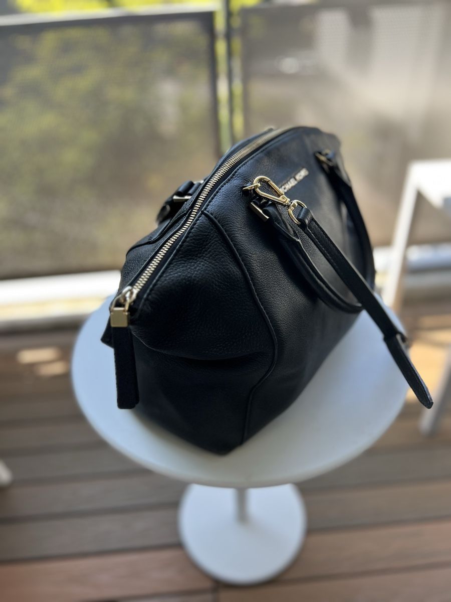 Michael Kors Borse da donna: Michael Kors Leder-Handtasche Schwarz mit Schultergurt – Usato da Zürich venduto da Mariesieger 2
