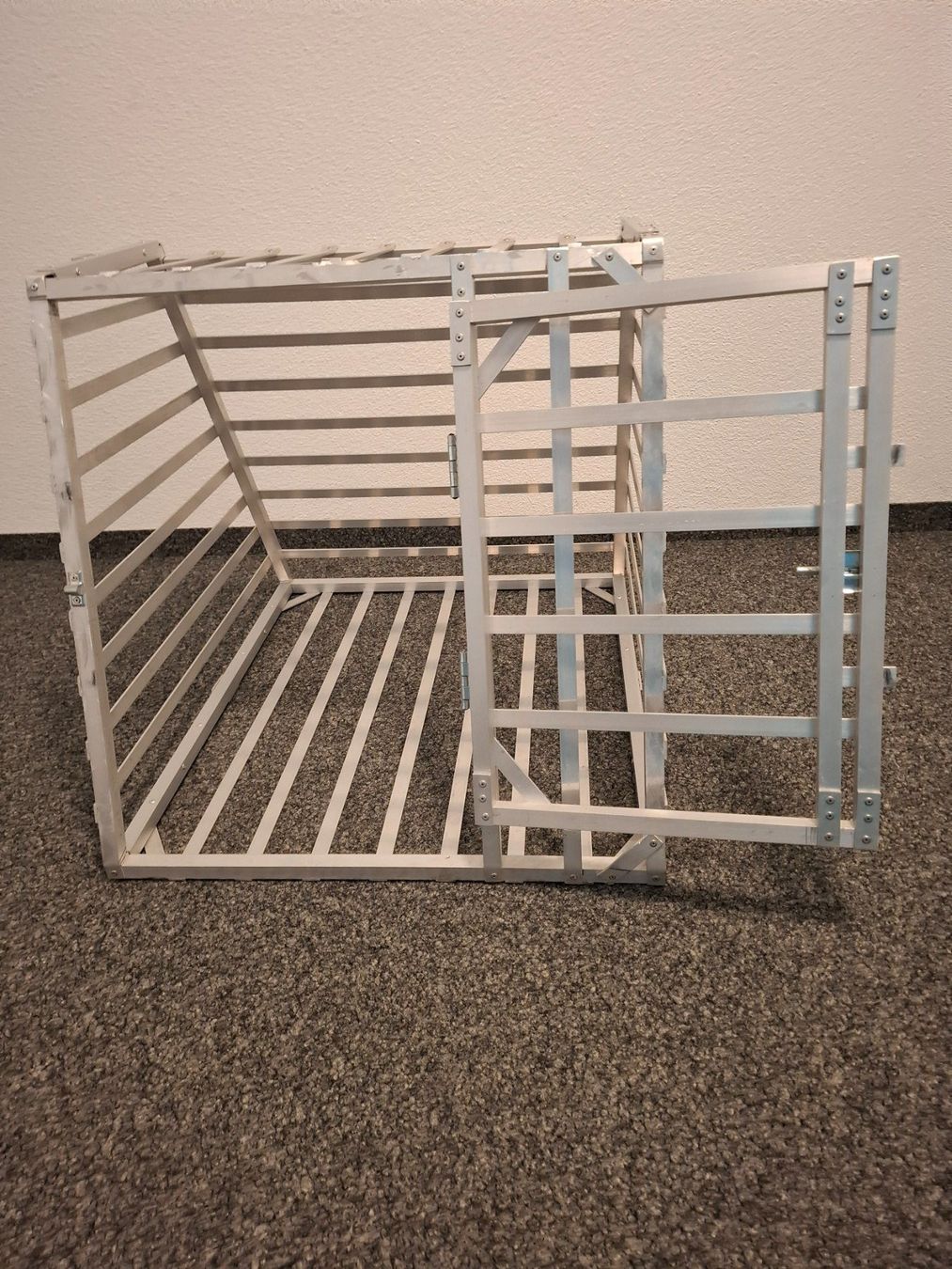 Gabbie, trasporto & Sicurezza: Hundebox aus Alu – Usato da Einigen venduto da his_2y2x 1