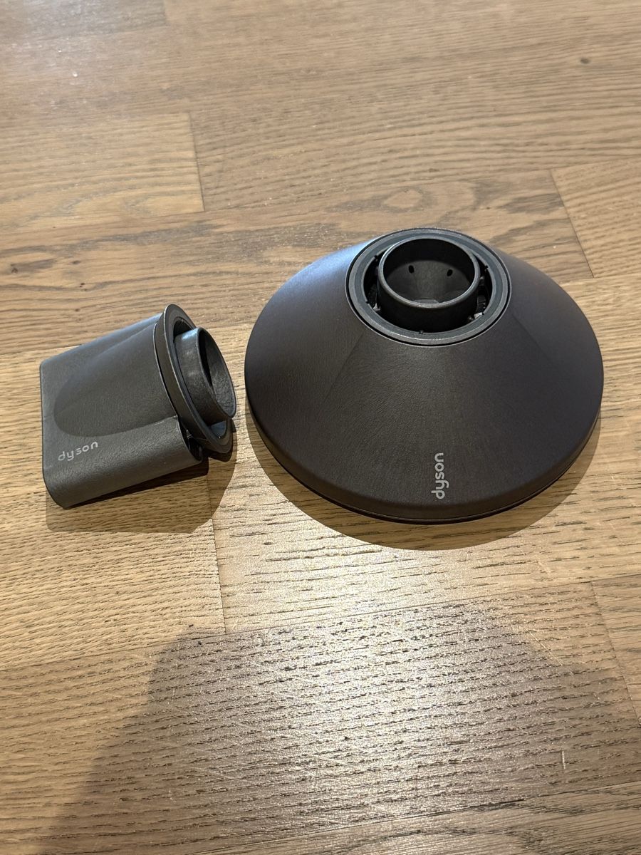 Dyson Asciugacapelli: 2 original Dyson Föhn Ausätze Diffusor  – Usato da Ottenbach venduto da Suni_82 2
