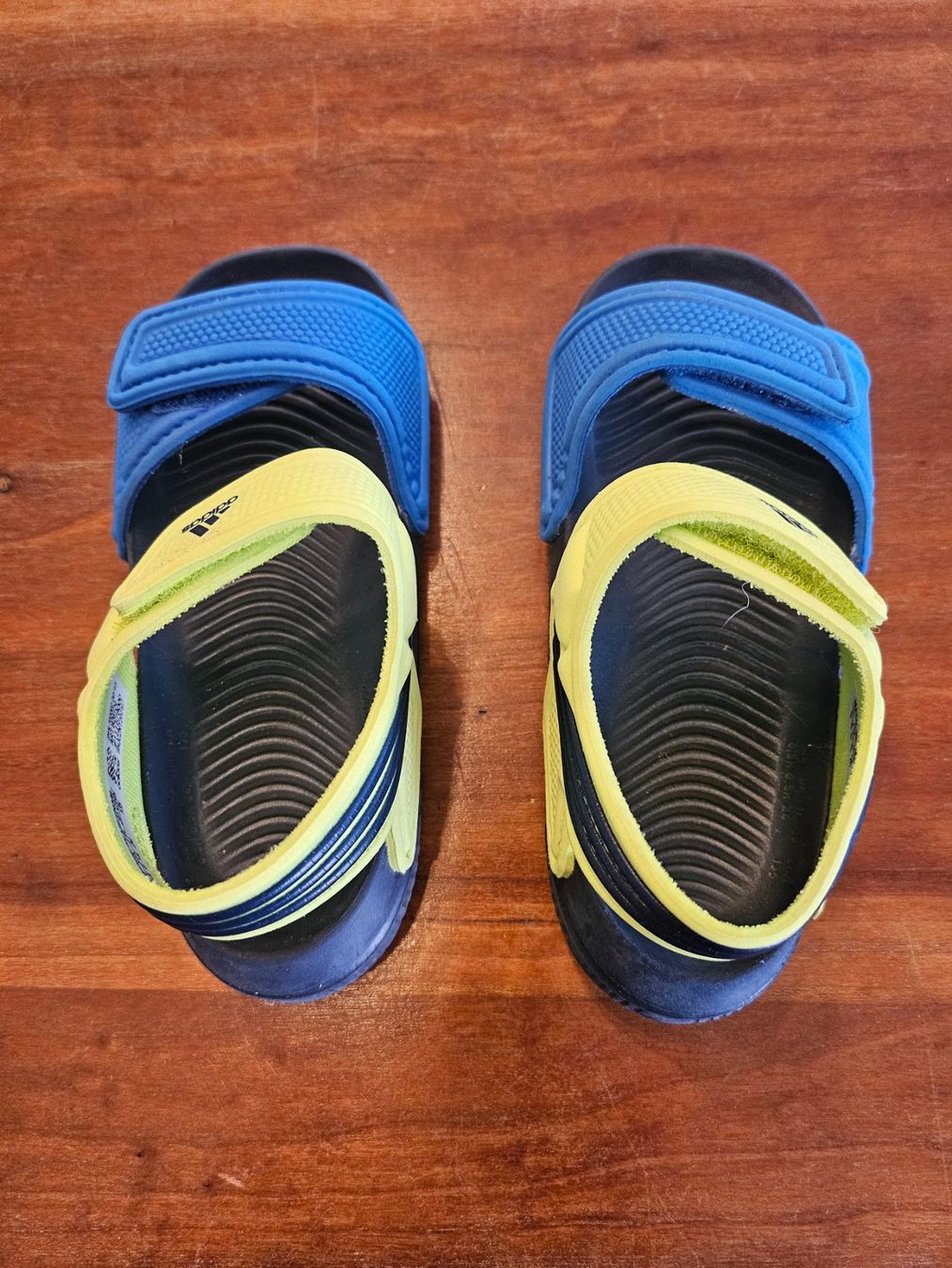 Adidas Scarpe per ragazzi: Adidas Bade Sandaletten Grösse 24 – Usato da Baar venduto da Naedels-Kreationen 1