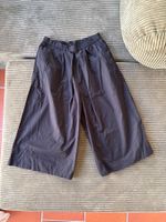 Schwarze Culotte-Hosen