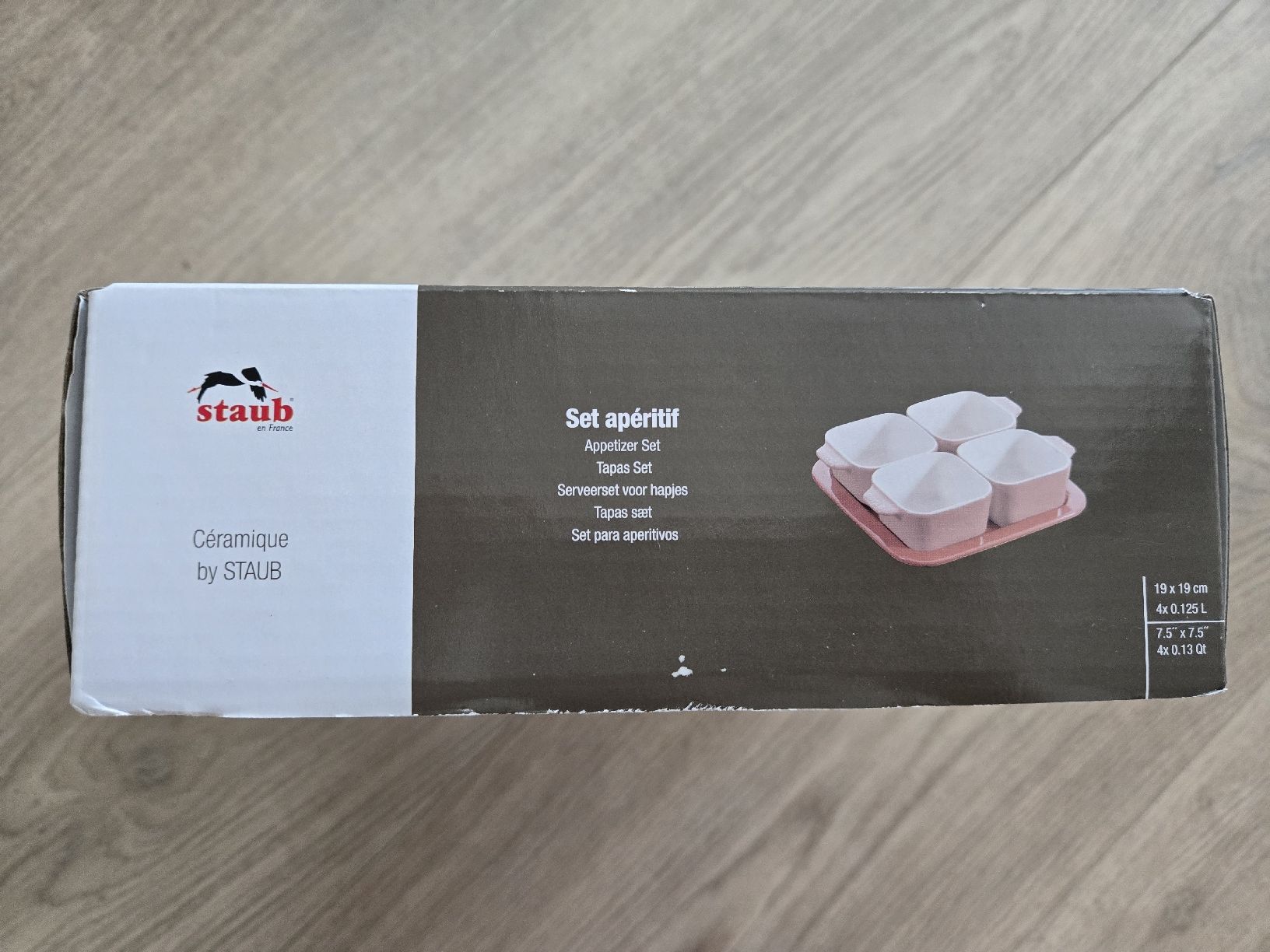 Geschirrsets: Staub Set Apéritif Pink Ceramic Tapas Set, New in Box – Neu (gemäss Beschreibung) aus Unterägeri von LuxBagsCH 2
