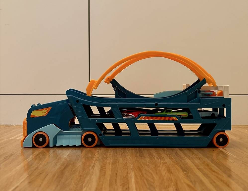 Spielzeuge: Hot Wheels Transporter Truck – Gebraucht aus Zürich von apalbel 2
