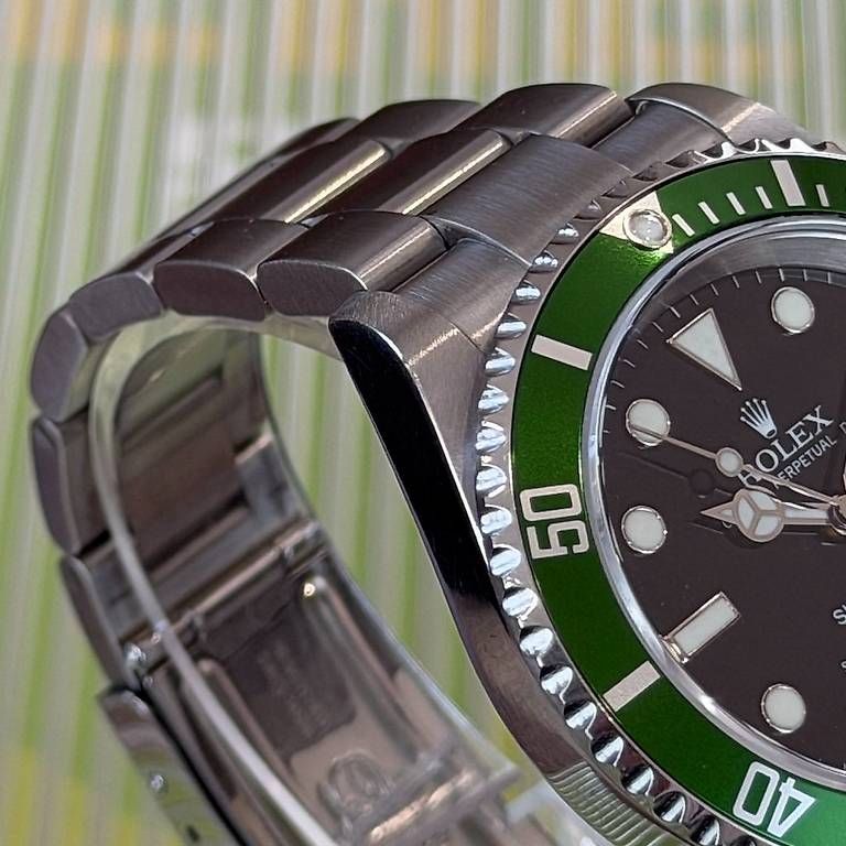 Orologi: Rolex Submariner "Kermit" Unpolished 16610LV – Usato da Genève venduto da minty.watches 5