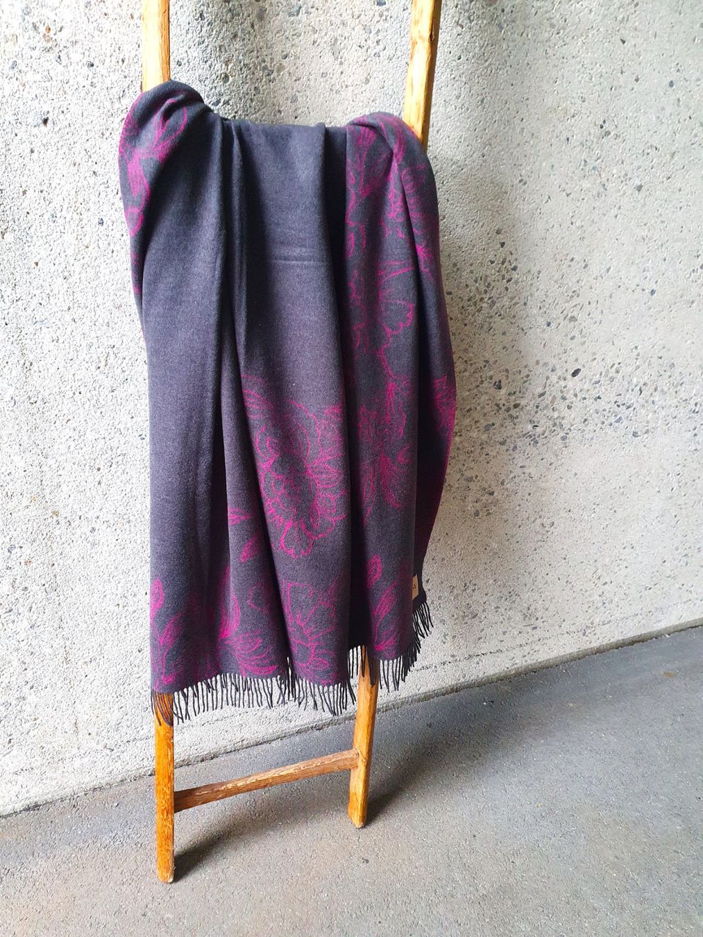 Coperte: Wohndecke – Nuovo (secondo la descrizione) da Flims-Dorf venduto da Wehrli-Raum