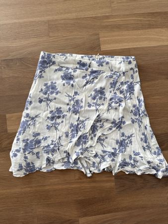 Rock Mango geblümt weiss/blau Grösse M guter Zustand