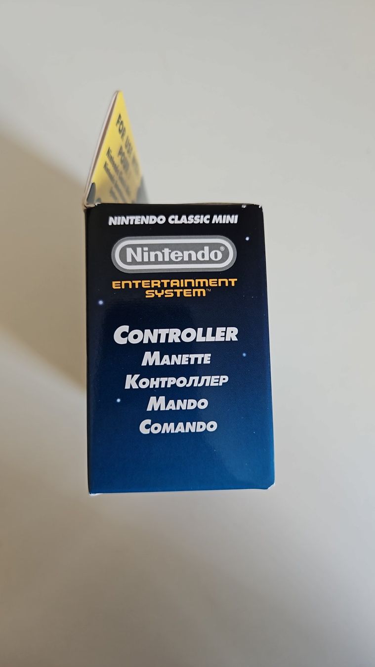 Nintendo Console: NES Mini - Nintendo Mini Classic Controller (PAL) Neu  Spiel – Nuovo (secondo la descrizione) da Schaffhausen venduto da sabrina915 2
