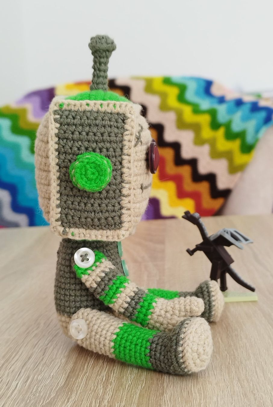Giocattoli: Robot en crochet avec sa fusée – Nuovo e nell'imballaggio originale da Arnex-sur-Orbe venduto da can_97vn 8