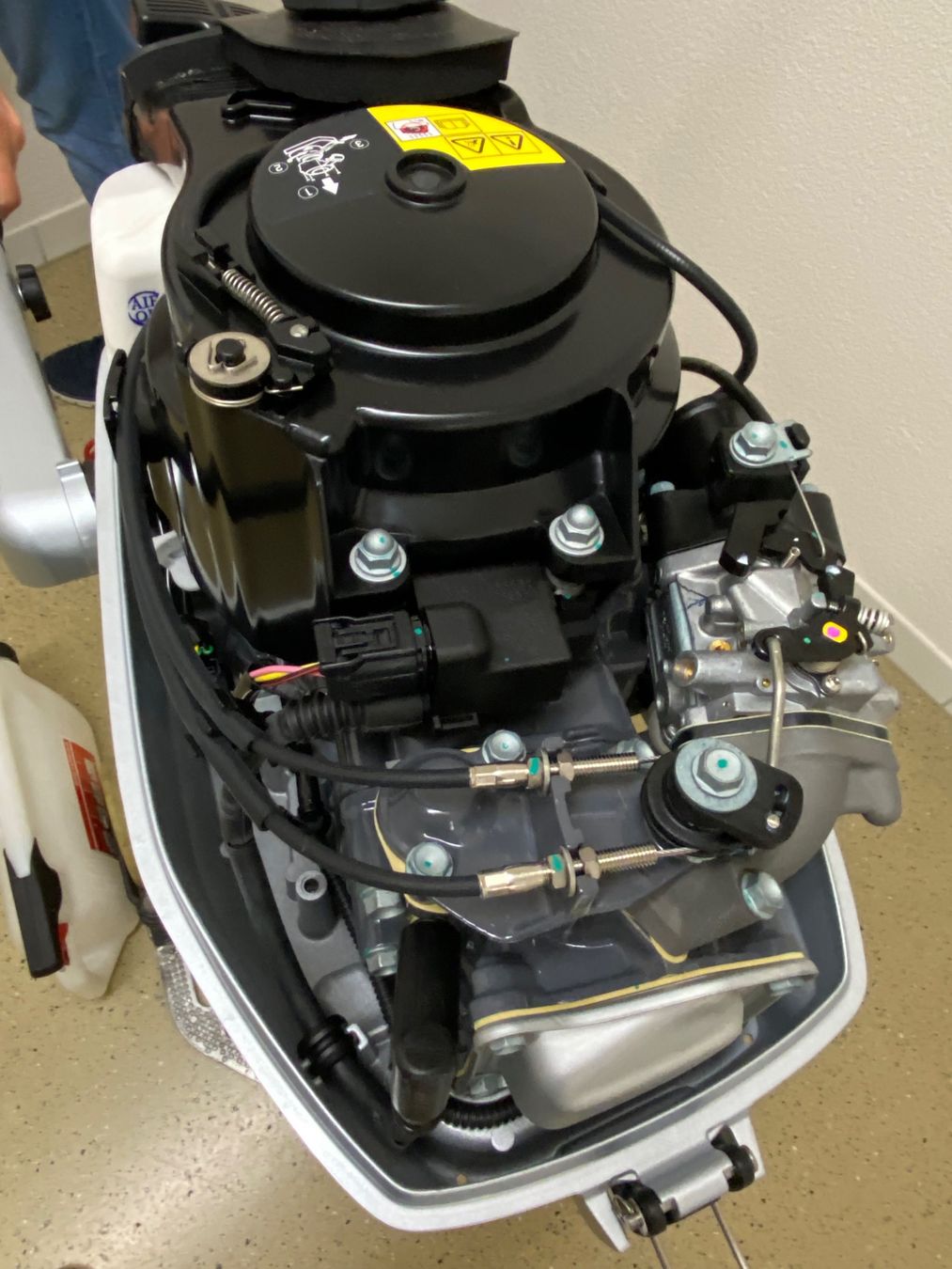 Yam Barche: Schlauchboot mit Benzinmotor 6PS und Elektromotor – Usato da Stallikon venduto da groetzyric 6